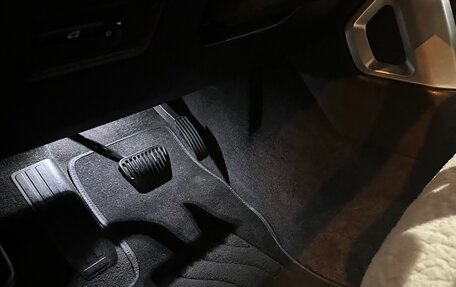 Land Rover Range Rover IV рестайлинг, 2014 год, 3 199 000 рублей, 3 фотография