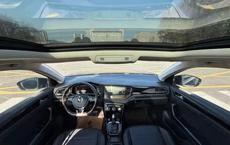 Volkswagen T-Roc I, 2021 год, 1 269 000 рублей, 12 фотография