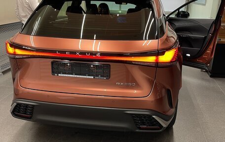 Lexus RX IV рестайлинг, 2023 год, 9 490 000 рублей, 5 фотография
