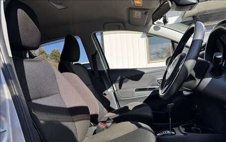 Toyota Vitz, 2019 год, 940 000 рублей, 12 фотография