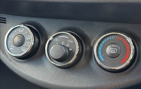 Toyota Vitz, 2019 год, 940 000 рублей, 10 фотография