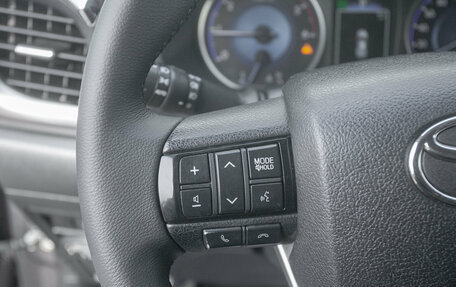 Toyota Hilux VIII, 2016 год, 3 098 000 рублей, 12 фотография