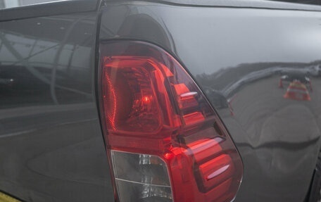 Toyota Hilux VIII, 2016 год, 3 098 000 рублей, 6 фотография