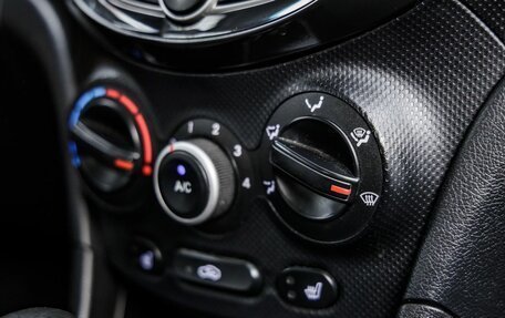 Hyundai Solaris II рестайлинг, 2012 год, 798 000 рублей, 27 фотография