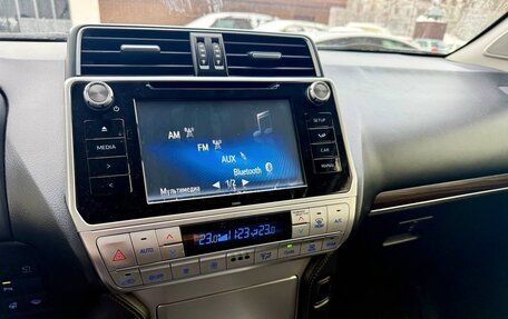 Toyota Land Cruiser Prado 150 рестайлинг 2, 2018 год, 5 250 000 рублей, 11 фотография