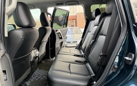 Toyota Land Cruiser Prado 150 рестайлинг 2, 2018 год, 5 250 000 рублей, 16 фотография
