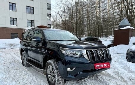 Toyota Land Cruiser Prado 150 рестайлинг 2, 2018 год, 5 250 000 рублей, 7 фотография