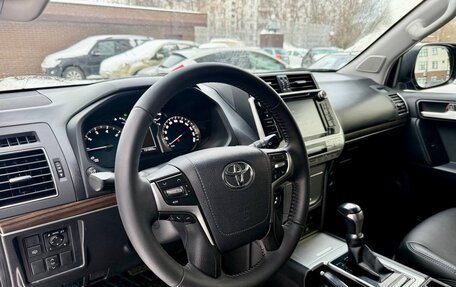 Toyota Land Cruiser Prado 150 рестайлинг 2, 2018 год, 5 250 000 рублей, 9 фотография