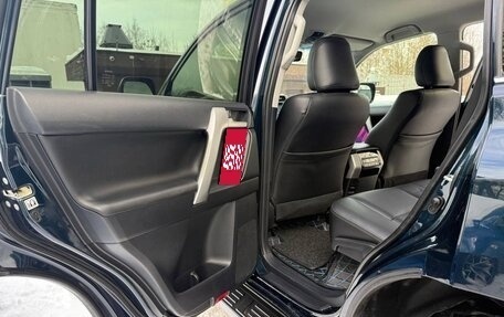 Toyota Land Cruiser Prado 150 рестайлинг 2, 2018 год, 5 250 000 рублей, 15 фотография