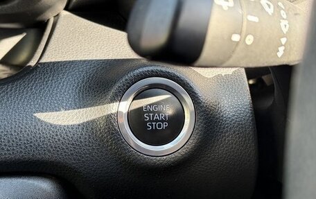 Toyota Yaris, 2022 год, 850 000 рублей, 6 фотография