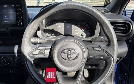 Toyota Yaris, 2022 год, 850 000 рублей, 4 фотография
