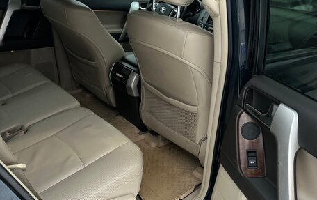 Toyota Land Cruiser Prado 150 рестайлинг 2, 2010 год, 2 590 000 рублей, 15 фотография