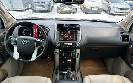Toyota Land Cruiser Prado 150 рестайлинг 2, 2010 год, 2 590 000 рублей, 29 фотография