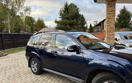 Mitsubishi Outlander III рестайлинг 3, 2011 год, 1 000 000 рублей, 2 фотография