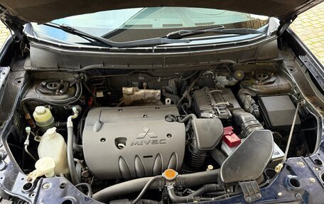 Mitsubishi Outlander III рестайлинг 3, 2011 год, 1 000 000 рублей, 13 фотография