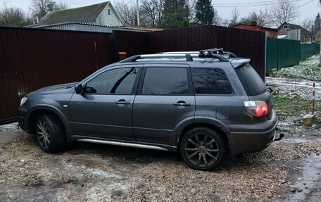 Mitsubishi Outlander III рестайлинг 3, 2005 год, 650 000 рублей, 2 фотография