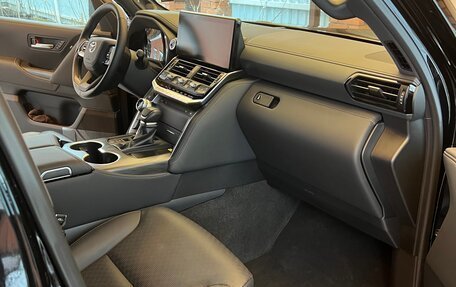 Toyota Land Cruiser, 2024 год, 13 500 000 рублей, 8 фотография