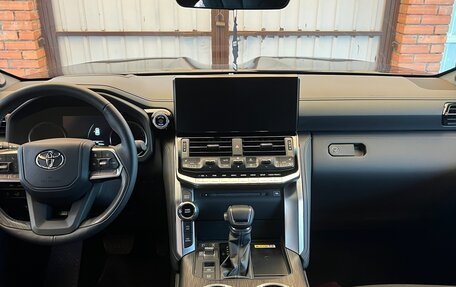 Toyota Land Cruiser, 2024 год, 13 500 000 рублей, 11 фотография