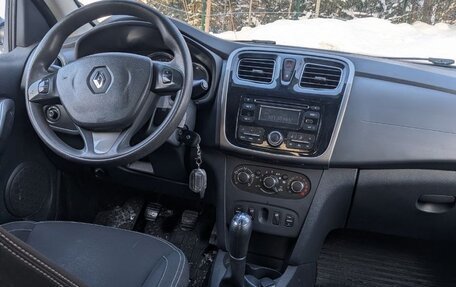 Renault Logan II, 2016 год, 680 000 рублей, 2 фотография