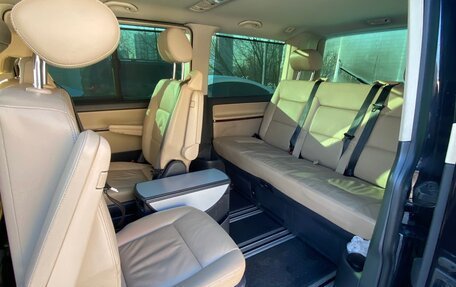 Volkswagen Multivan T5, 2013 год, 2 000 000 рублей, 8 фотография