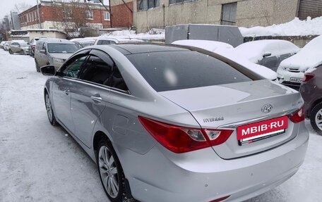 Hyundai Sonata VI, 2010 год, 1 090 000 рублей, 2 фотография
