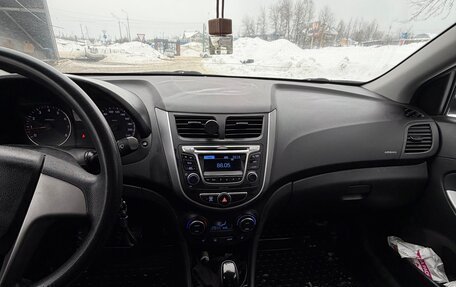 Hyundai Solaris II рестайлинг, 2016 год, 740 000 рублей, 2 фотография