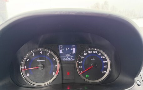 Hyundai Solaris II рестайлинг, 2016 год, 740 000 рублей, 3 фотография