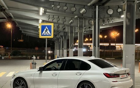 BMW 3 серия, 2019 год, 3 700 000 рублей, 13 фотография