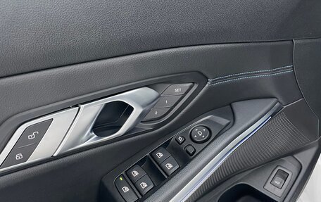 BMW 3 серия, 2019 год, 3 700 000 рублей, 27 фотография