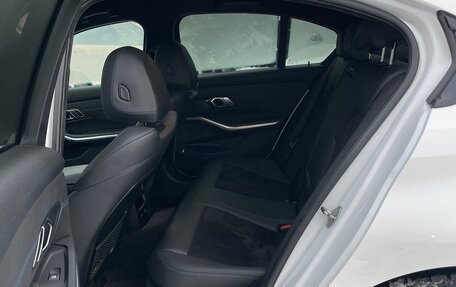 BMW 3 серия, 2019 год, 3 700 000 рублей, 29 фотография