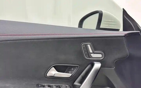 Mercedes-Benz CLA, 2021 год, 1 809 000 рублей, 11 фотография