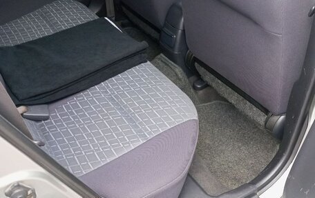 Nissan Wingroad III, 2003 год, 340 000 рублей, 12 фотография