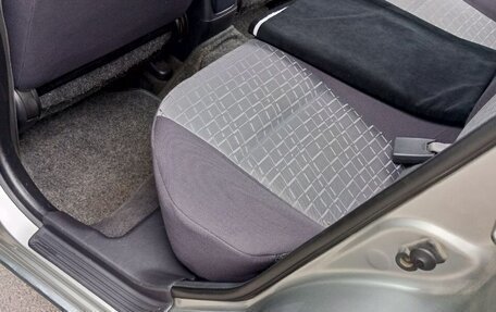 Nissan Wingroad III, 2003 год, 340 000 рублей, 13 фотография