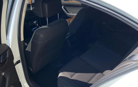 Volkswagen Passat B8 рестайлинг, 2016 год, 2 200 000 рублей, 15 фотография