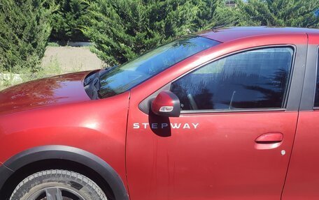 Renault Logan II, 2019 год, 1 400 000 рублей, 2 фотография