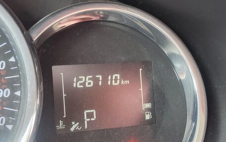 Renault Logan II, 2019 год, 1 400 000 рублей, 13 фотография