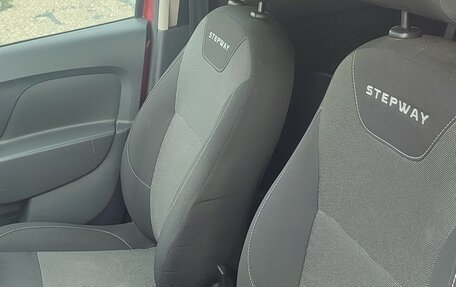 Renault Logan II, 2019 год, 1 400 000 рублей, 16 фотография