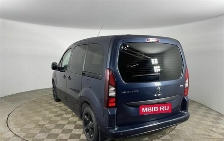 Peugeot Partner II рестайлинг 2, 2022 год, 2 350 000 рублей, 7 фотография