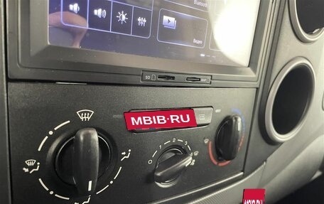 Peugeot Partner II рестайлинг 2, 2022 год, 2 350 000 рублей, 15 фотография