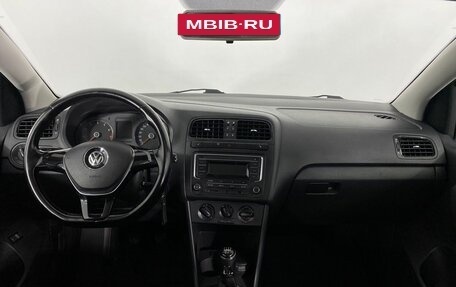 Volkswagen Polo VI (EU Market), 2016 год, 810 000 рублей, 15 фотография
