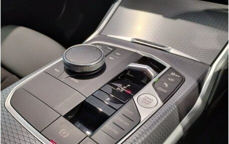 BMW 3 серия, 2023 год, 2 800 000 рублей, 15 фотография