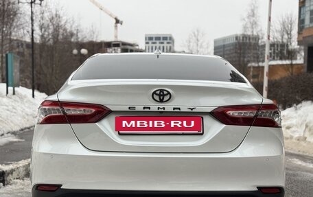 Toyota Camry, 2020 год, 2 990 000 рублей, 5 фотография
