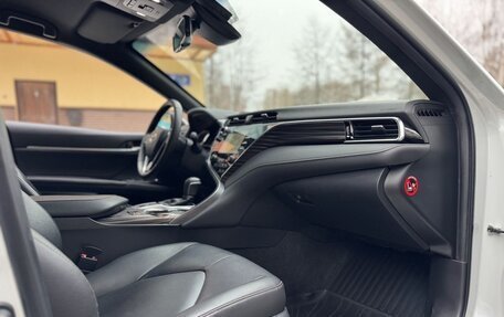 Toyota Camry, 2020 год, 2 990 000 рублей, 16 фотография