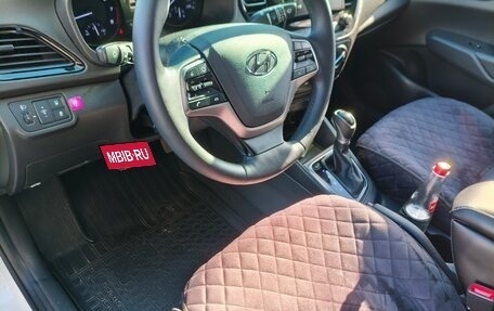 Hyundai Solaris II рестайлинг, 2022 год, 1 800 000 рублей, 7 фотография