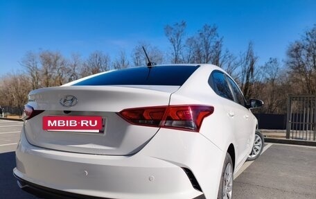 Hyundai Solaris II рестайлинг, 2022 год, 1 800 000 рублей, 5 фотография
