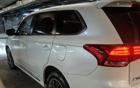 Mitsubishi Outlander III рестайлинг 3, 2022 год, 2 520 000 рублей, 4 фотография