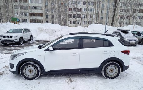 KIA Rio IV, 2018 год, 1 550 000 рублей, 2 фотография