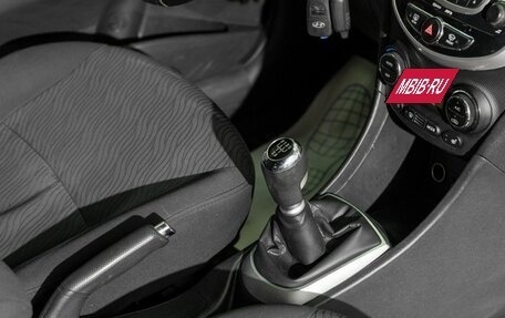 Hyundai Solaris II рестайлинг, 2012 год, 780 000 рублей, 11 фотография