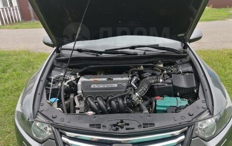 Honda Accord VIII рестайлинг, 2010 год, 1 100 000 рублей, 2 фотография