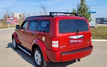 Dodge Nitro, 2007 год, 1 100 000 рублей, 17 фотография